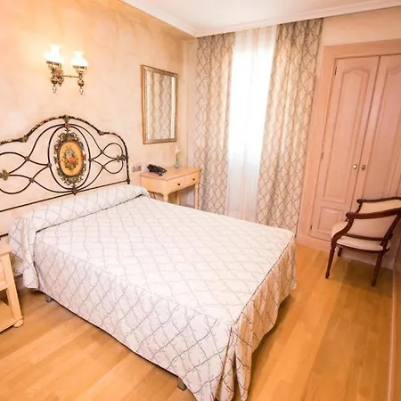 Julia 4* Aranda de Duero
